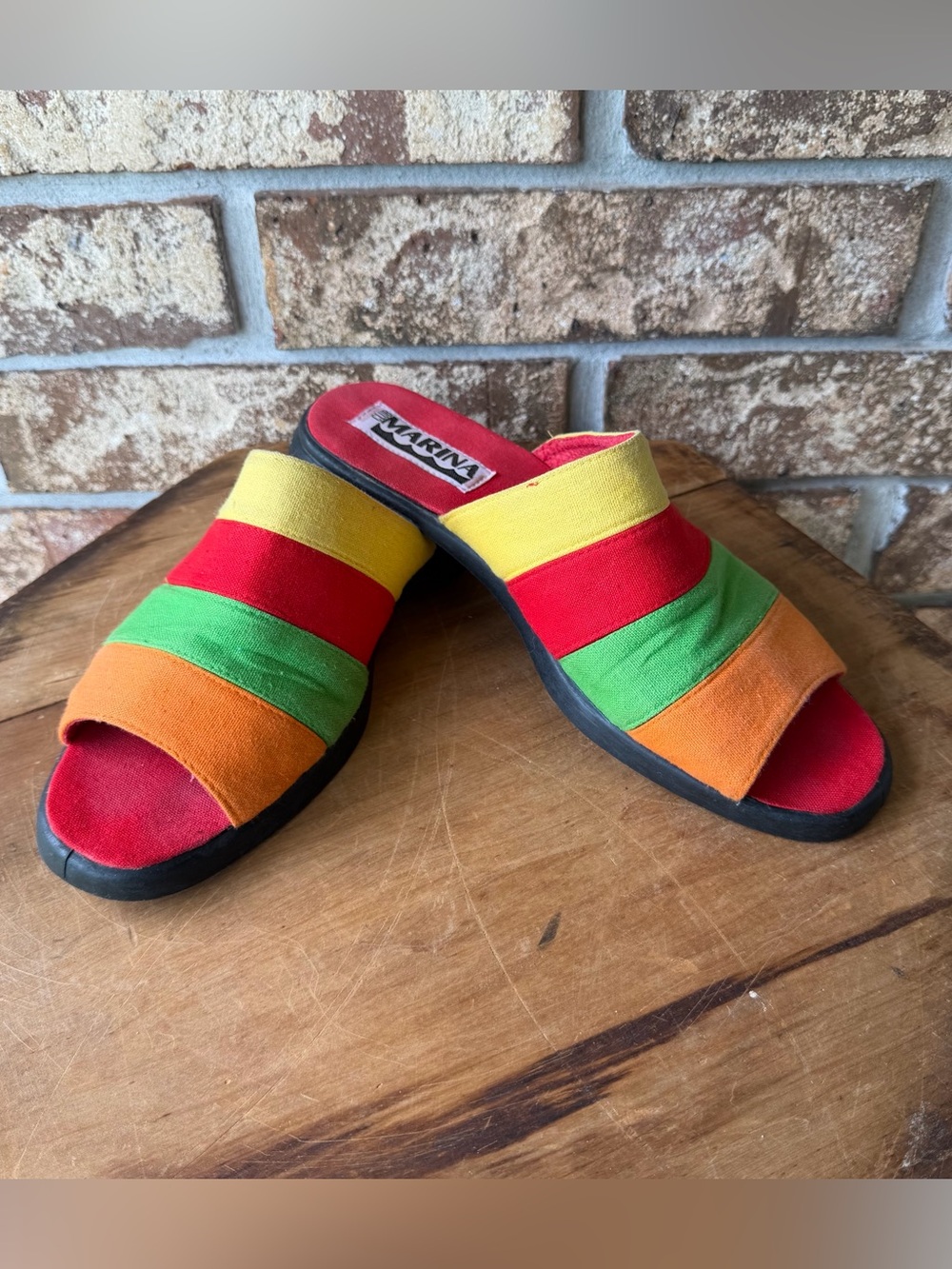 Marina Club Slide Sandals Y2K Women’s Size 9 Life Saver Colors Excellent!